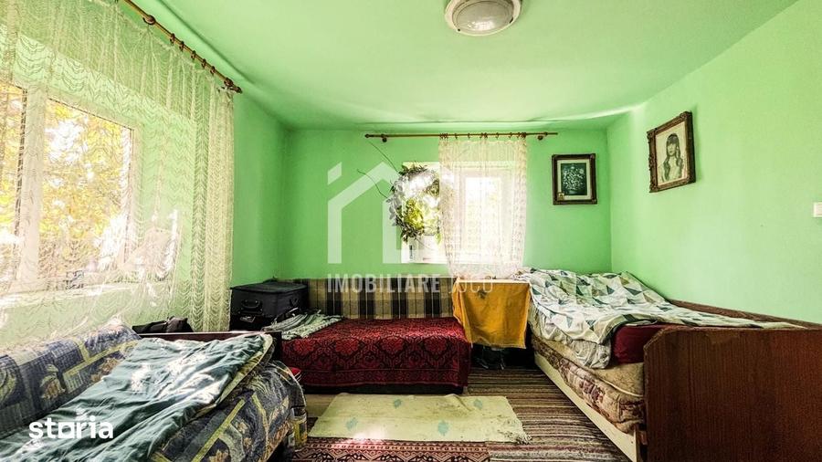 Casă cu 2 camere cu Teren 1200 Mp în Jucu