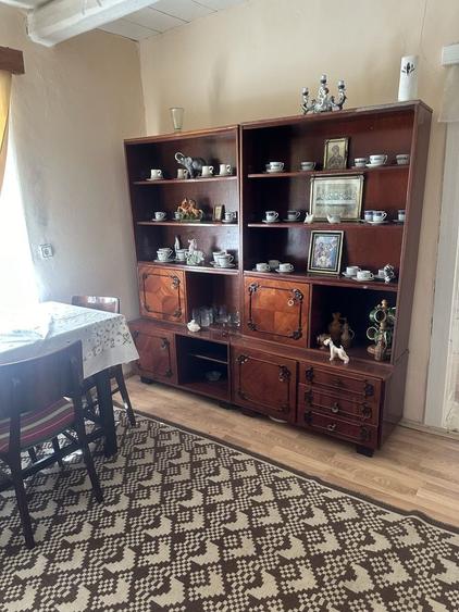Casă cu 4 camere în Tăut