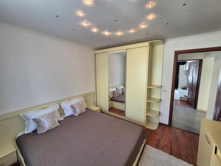 Apartament cu 2 camere decomandat, mobilat în Micro IV