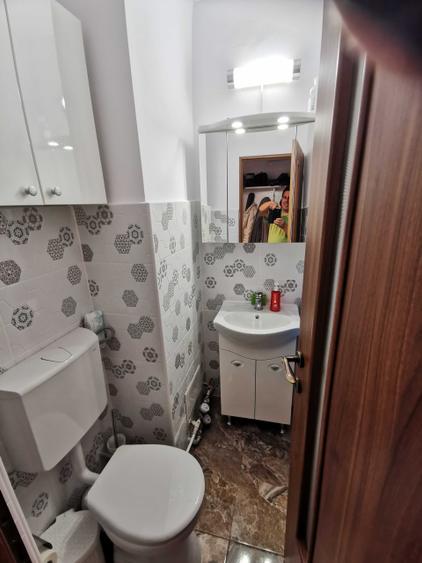 Apartament cu 4 camere decomandat în Sânmartin