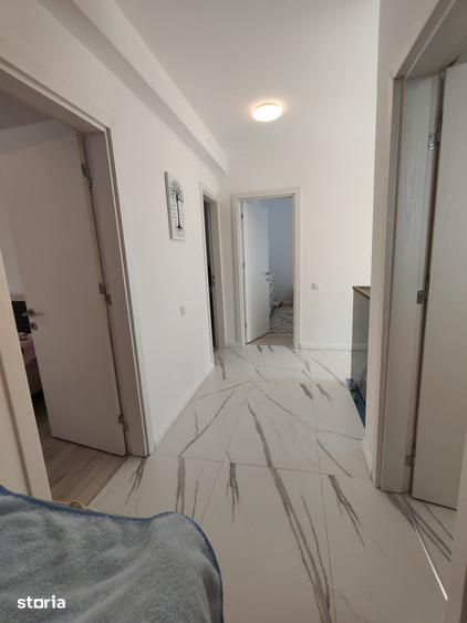 Casă cu 5 camere decomandat cu Teren 300 Mp în Brănești