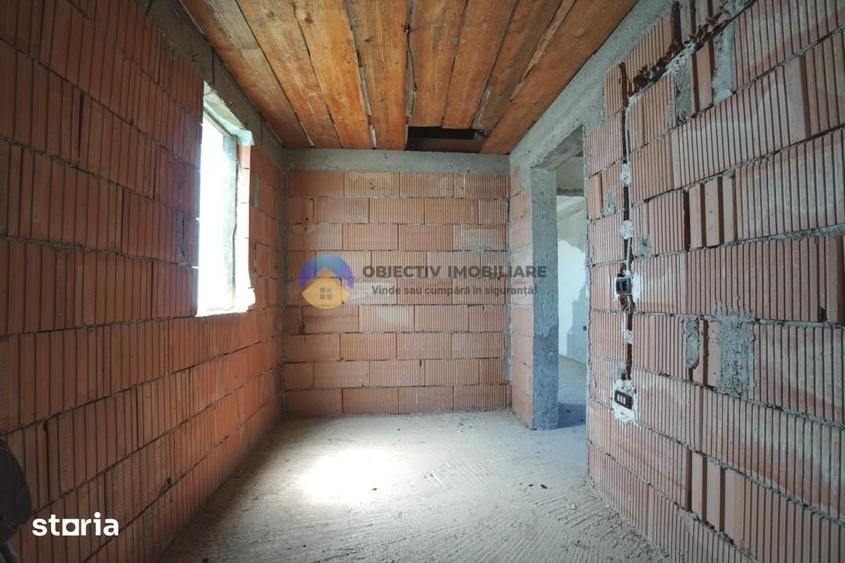 Casă cu 3 camere cu Teren 600 Mp în Dumbrava