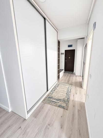 Apartament cu 3 camere decomandat în Sud