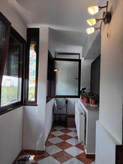 Apartament cu 2 camere semidecomandat, mobilat în Dristor