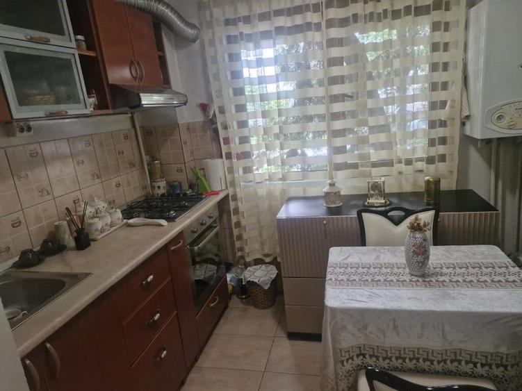 Apartament cu 2 camere semidecomandat în Micro 3