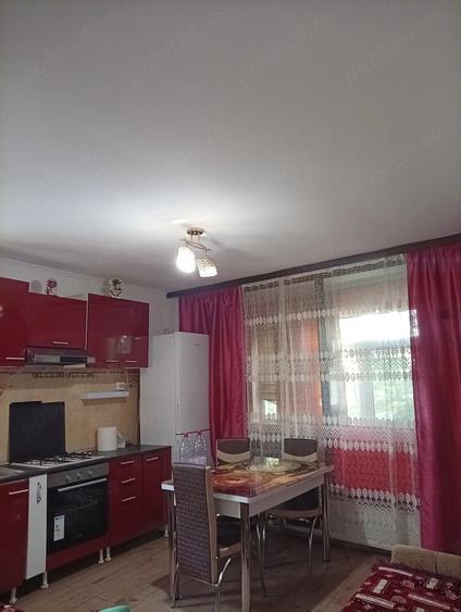 Apartament cu 3 camere semidecomandat în Bahne
