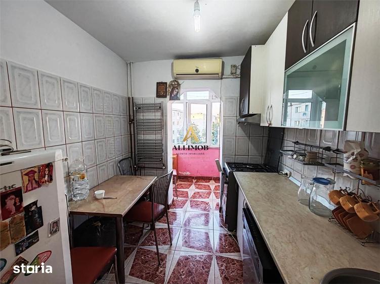 Apartament cu 2 camere decomandat în Mărășești