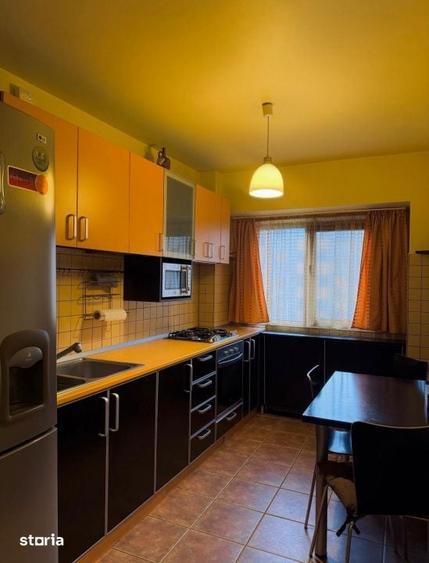 Apartament cu 3 camere decomandat în Ștefan cel Mare
