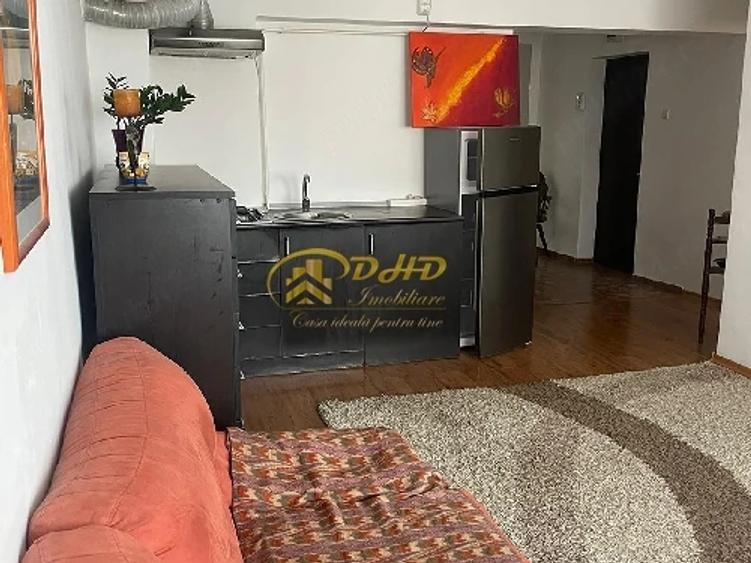 Apartament cu 3 camere decomandat în Păcurari