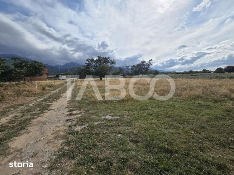 Teren de 2580 mp, în Sâmbăta de Sus