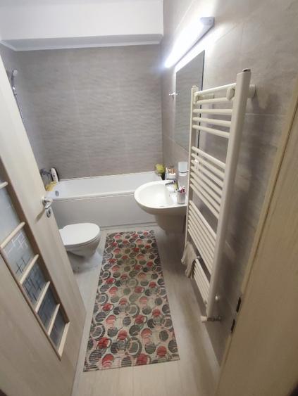 Apartament cu 2 camere decomandat în Între Lacuri