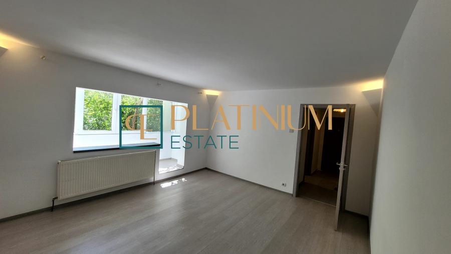 Apartament cu 3 camere decomandat, mobilat în Aradului