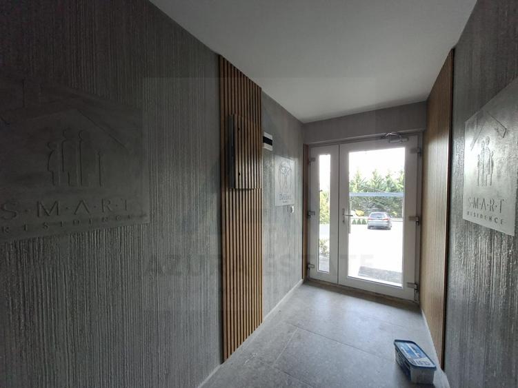 Apartament cu 3 camere decomandat în Cristian