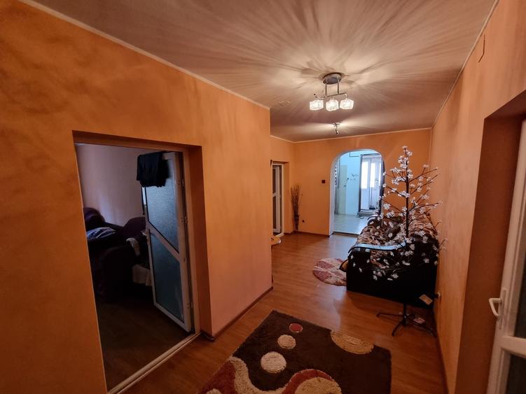 Casă cu 4 camere în Valu lui Traian
