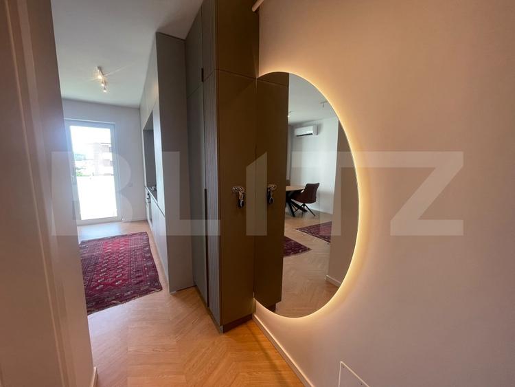 Apartament cu 3 camere semidecomandat, mobilat în Apahida