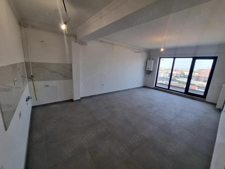 Apartament cu 3 camere decomandat în Energia