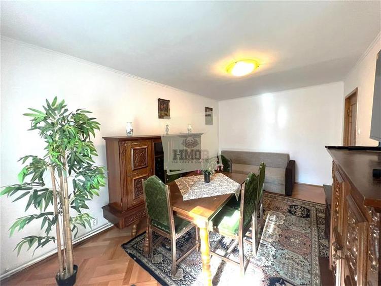 Apartament cu 3 camere decomandat, mobilat în Central