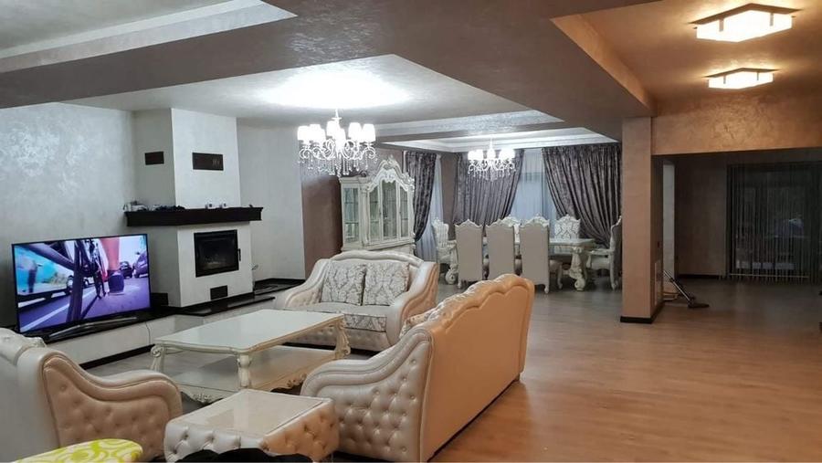 Casă cu 4 camere în Central
