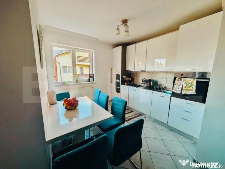 Apartament cu 3 camere decomandat în Sânpetru