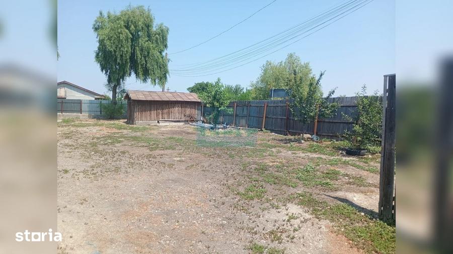 Spațiu comercial, de 77 mp, în Nănești
