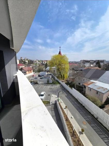 Apartament cu 3 camere, mobilat în Universității