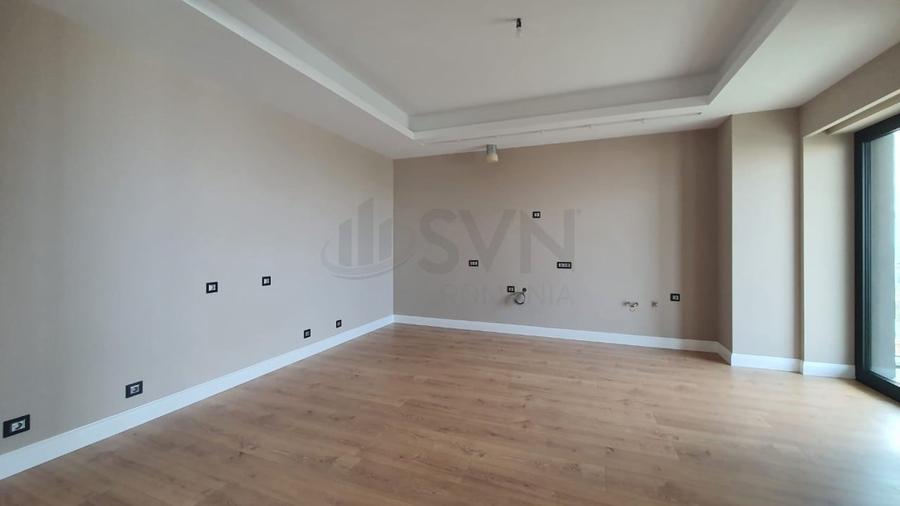 Penthouse cu 5 camere decomandat în Herăstrău