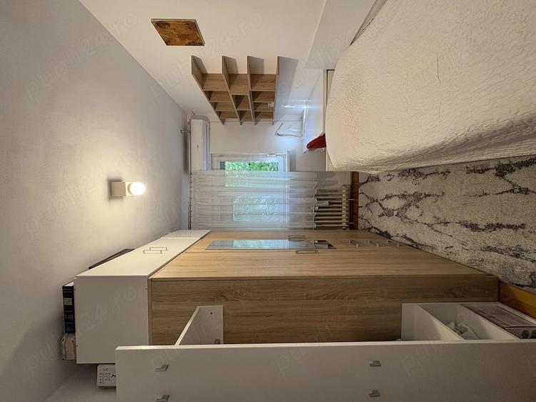 Apartament cu 3 camere semidecomandat în Circumvalațiunii