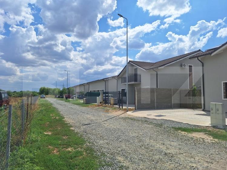 Teren Construcții intravilan de 3600 mp, în Plopi