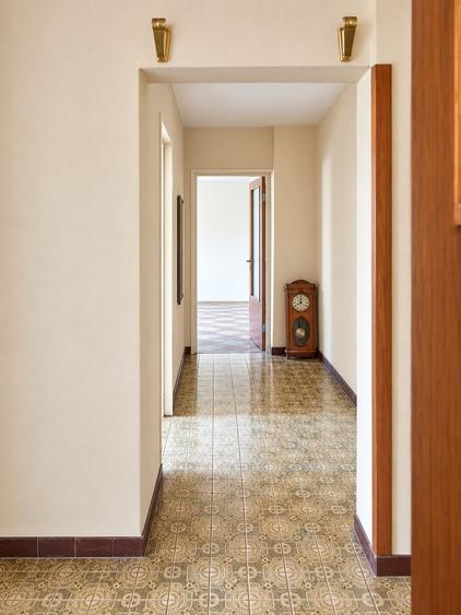 Apartament cu 2 camere decomandat în P-ța Universității