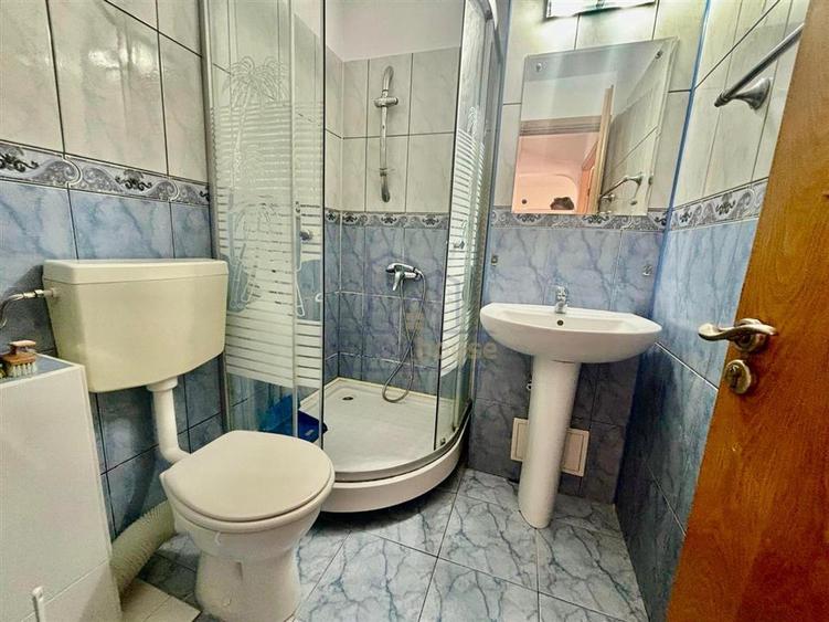 Apartament cu 4 camere decomandat, mobilat în Cantacuzino