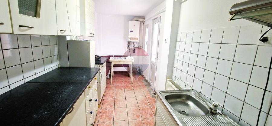 Casă individuală cu 4 camere cu Teren 299 Mp în Șega