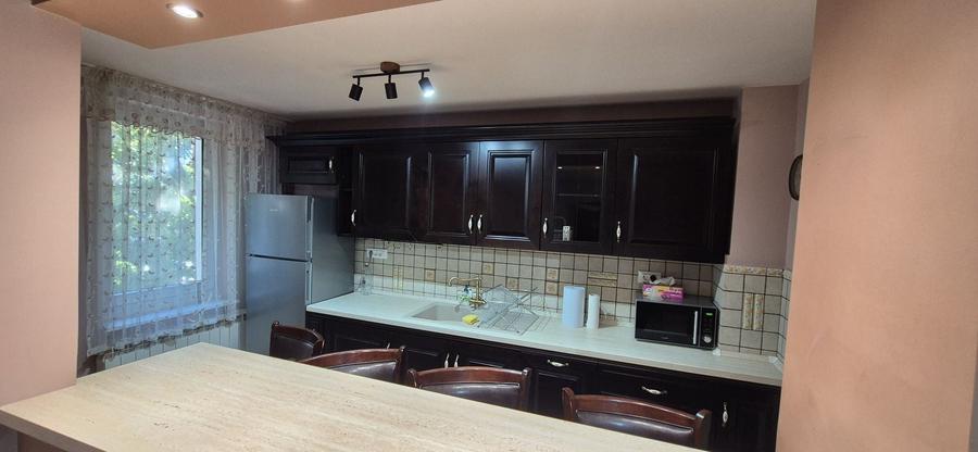 Apartament cu 3 camere decomandat în Năvodari Tabără