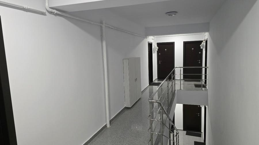 Apartament cu 2 camere semidecomandat, mobilat în Miroslava