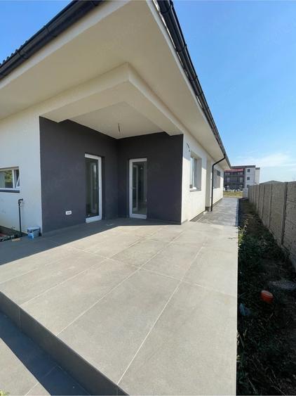 Casă cu Teren 300 Mp în Dumbrăvița