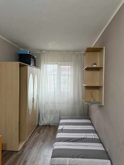 Garsonieră decomandată în Complex Studențesc