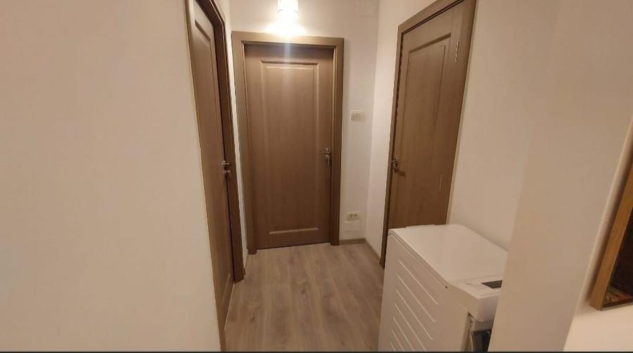 Apartament cu 3 camere decomandat în Drumul Taberei