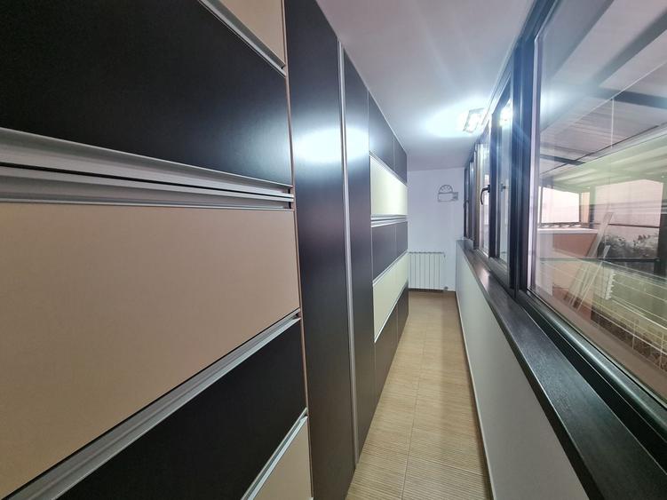 Apartament cu 4 camere decomandat în Herăstrău