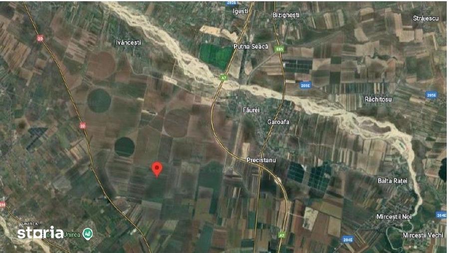 Teren de 5800 mp, în Central