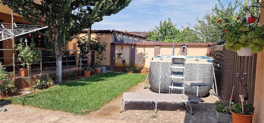 Casă cu Teren 634 Mp în Podgoria