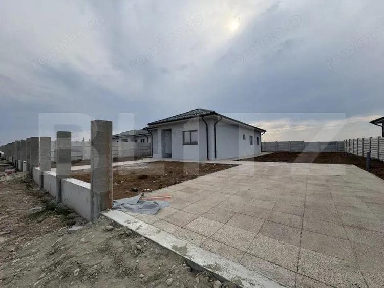 Casă cu 4 camere cu Teren 600 Mp în Pielești
