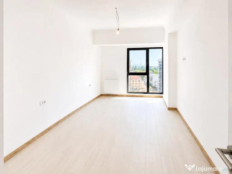 Apartament cu 3 camere decomandat în Energia