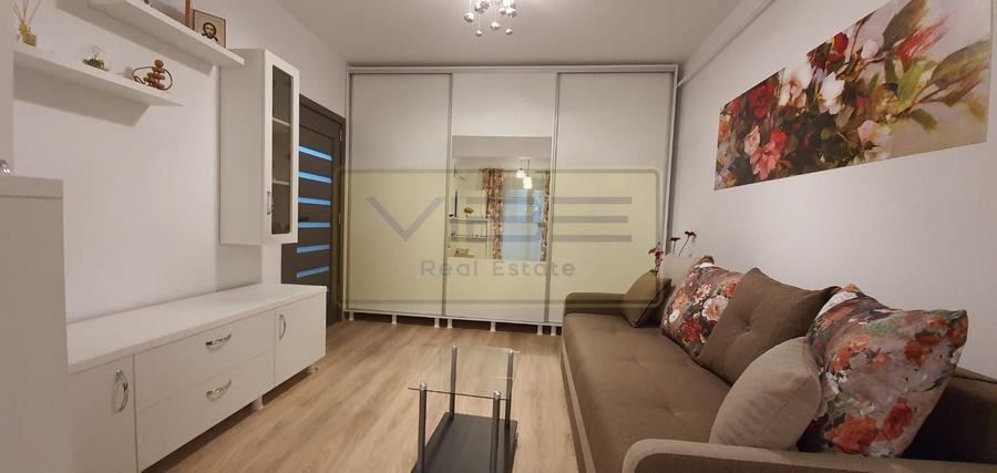 Apartament cu 2 camere semidecomandat, mobilat în Tătărași