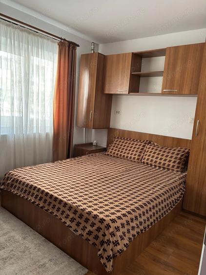Apartament cu 2 camere semidecomandat în Poarta 6