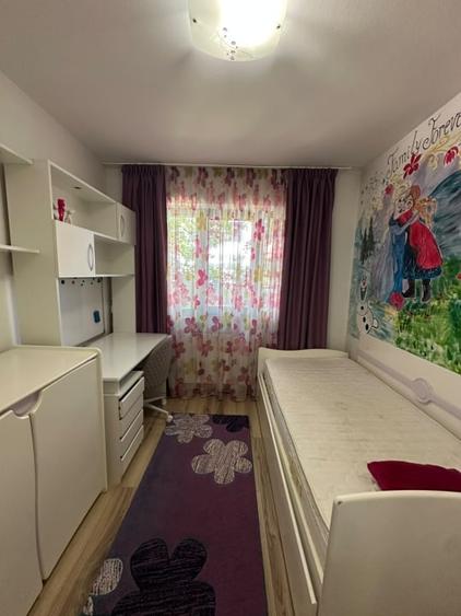 Apartament cu 4 camere decomandat, mobilat în Săsar