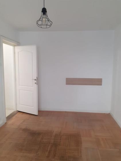 Exclusivitate-Casa de Cultura,2cam,centrala gaz,nemobilat,balcon,termen lung - 9
