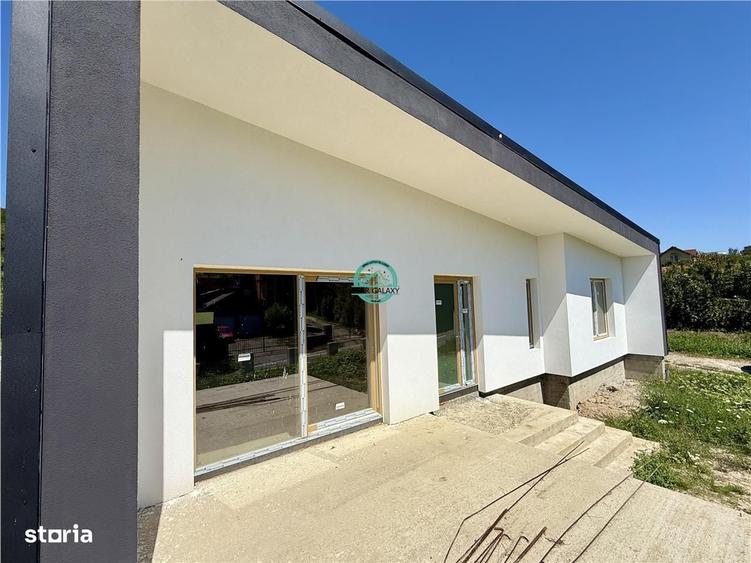 Casă cu 3 camere în Corunca