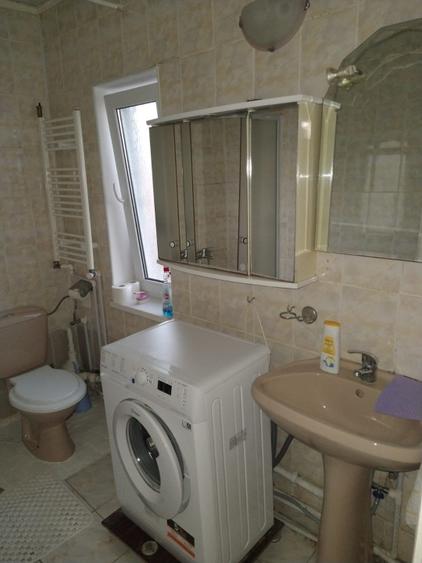Casă individuală cu 5 camere cu Canalizare în Cetate