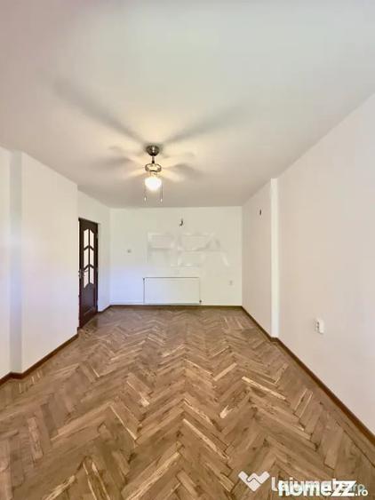 Apartament cu 3 camere decomandat în Capitale