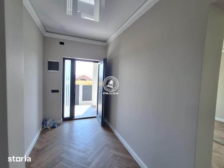 Casă cu 4 camere cu Teren 450 Mp în Rediu