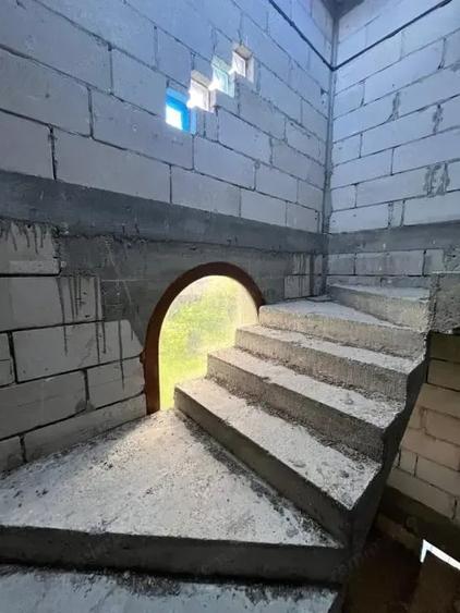 Casă cu Teren 1674 Mp în Frătăuții Vechi